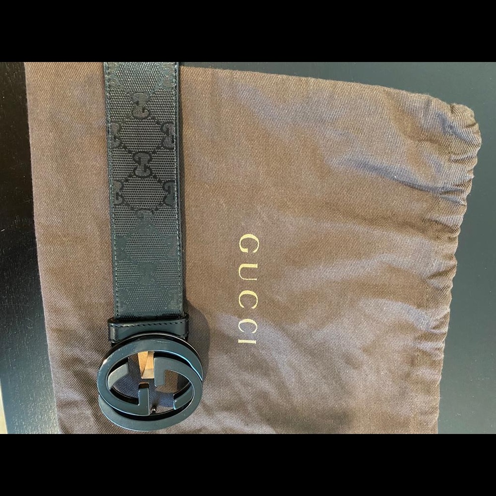Authentic Gucci Men’s belt, 95/38